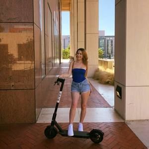 Meet your Posher, Emily